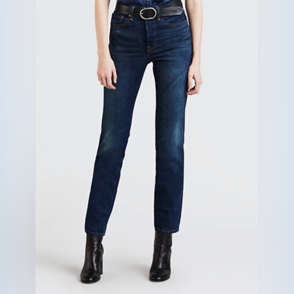 Levi’s Wedgie Fit Jeans in Dark Wash